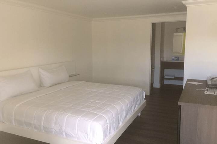 Standard King Bed Accessible (1 of 6)