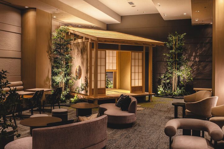 Lounge 51 of 55