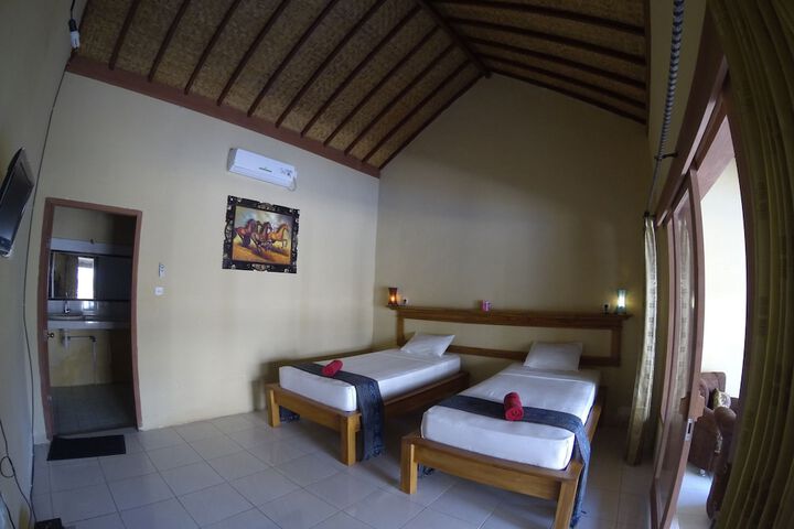Room 7 of 31