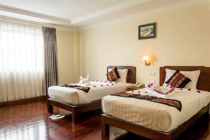 Room 10 of 29