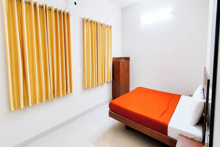 Room 3 of 16