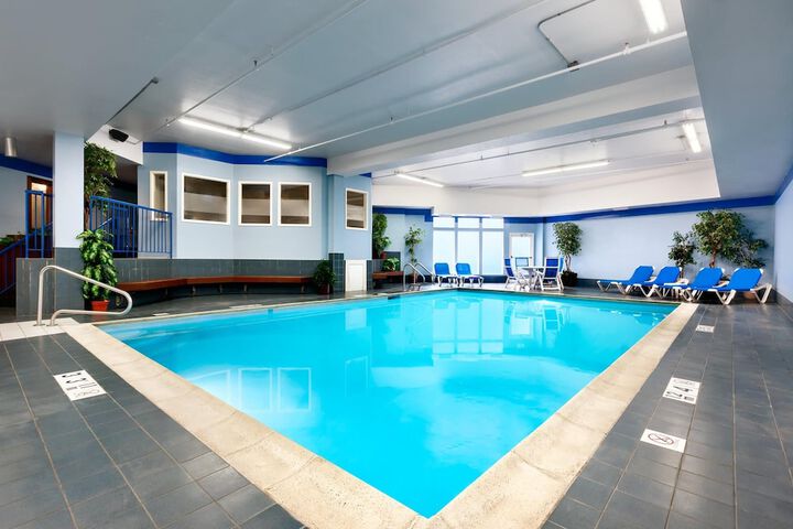 Pools & Facilities