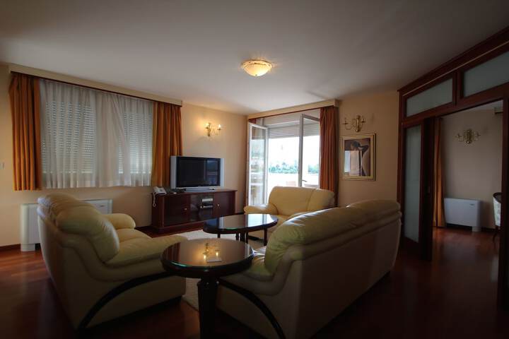 Room 19 of 45
