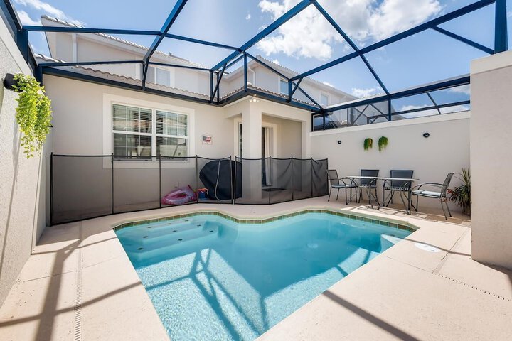 Pool 30 of 47