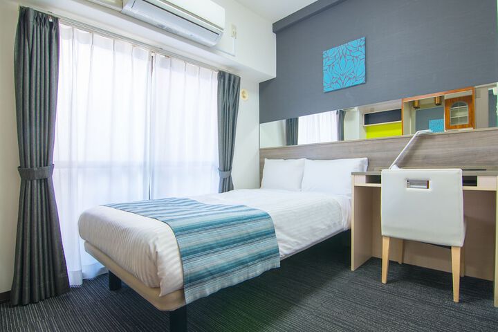 Room 18 of 43