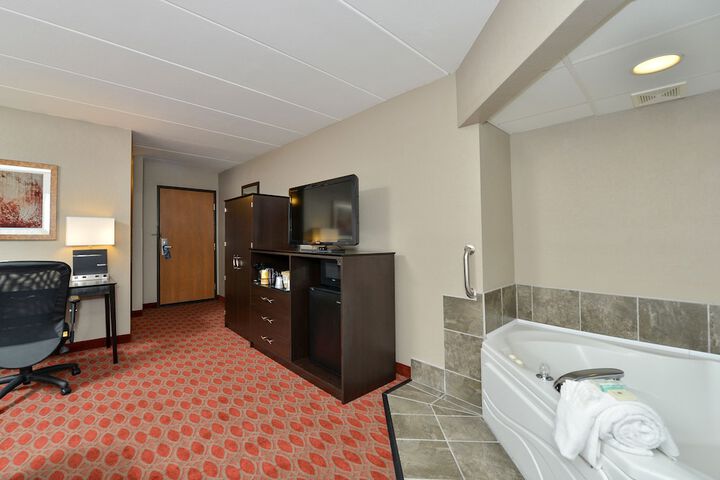 1 King Bed (11 of 21)