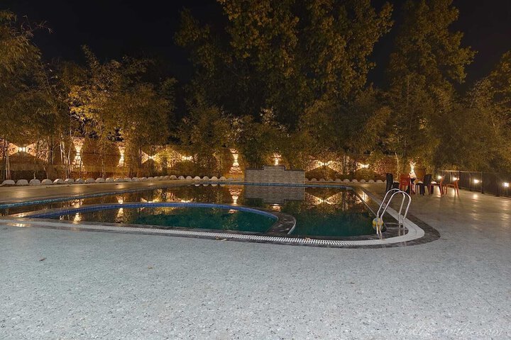 Pool 12 of 44
