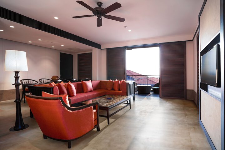 Room 25 of 107
