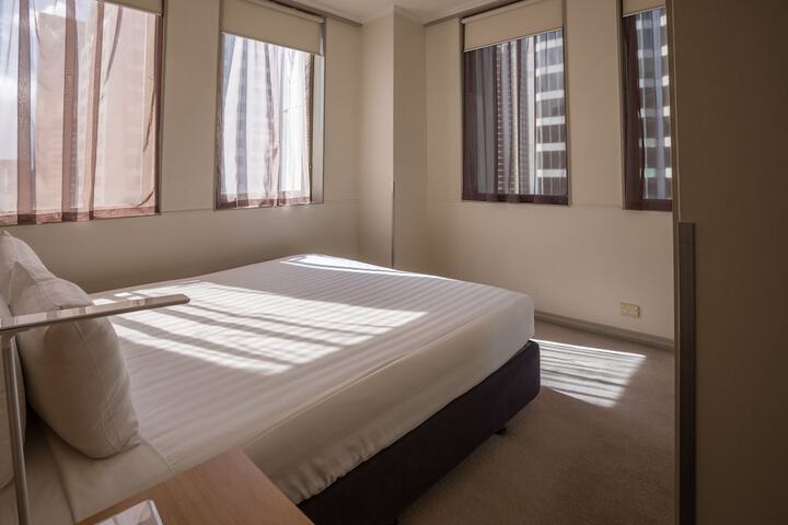 Room 9 of 50