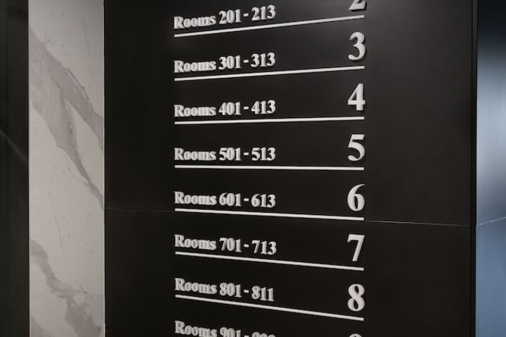 Ballroom/Hall 110 of 127