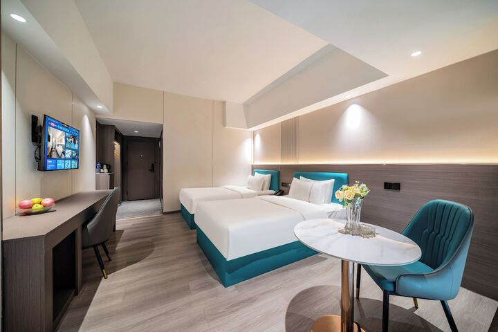 Room 11 of 41