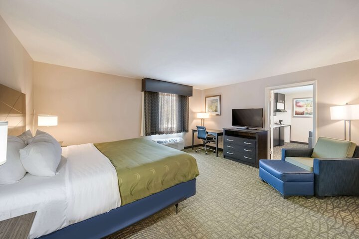 Room 15 of 41