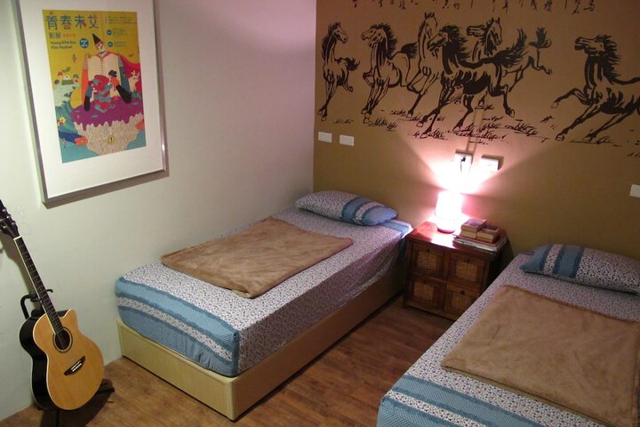Room 7 of 81