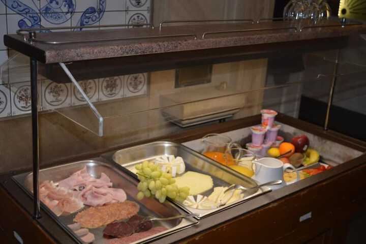 Breakfast/Coffee Service 16 of 19