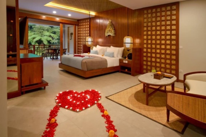Hotel Interior 138 of 167