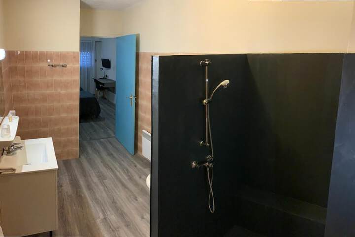Room 31 of 51