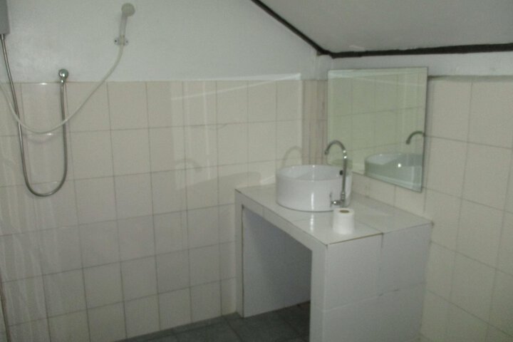 Room 19 of 35