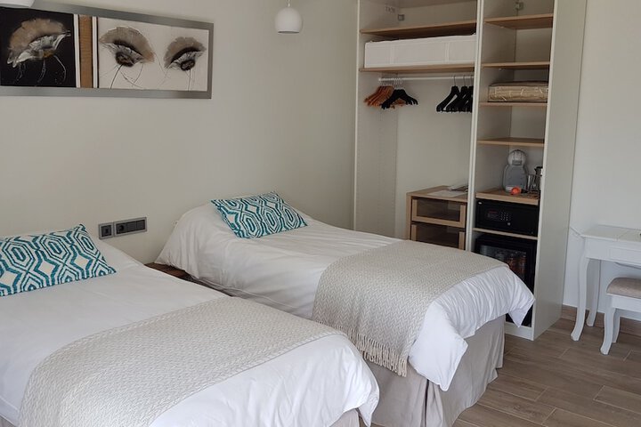 Room 12 of 106