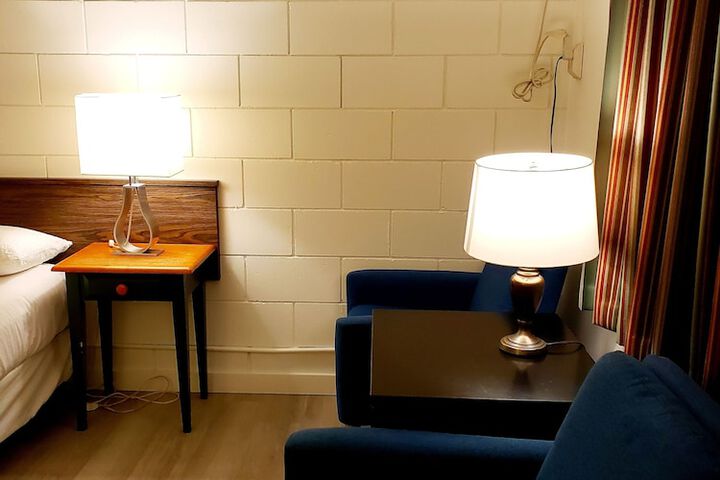 Room 33 of 81