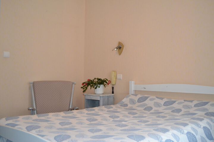 Room 14 of 37