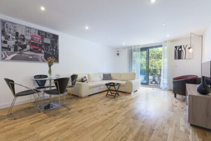 Veeve Contemporary in Borough
