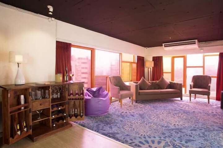 Room 12 of 24