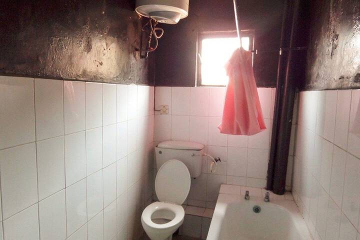 Room 7 of 25