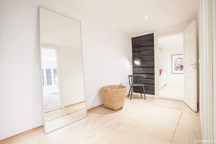 Room 8 of 22