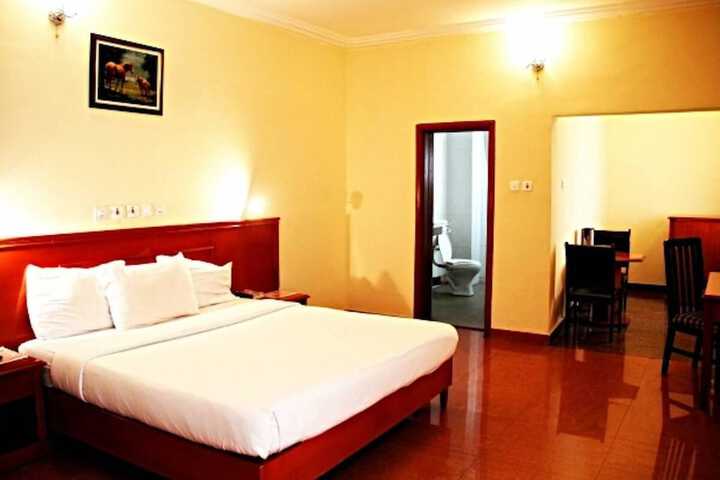 Room 3 of 13