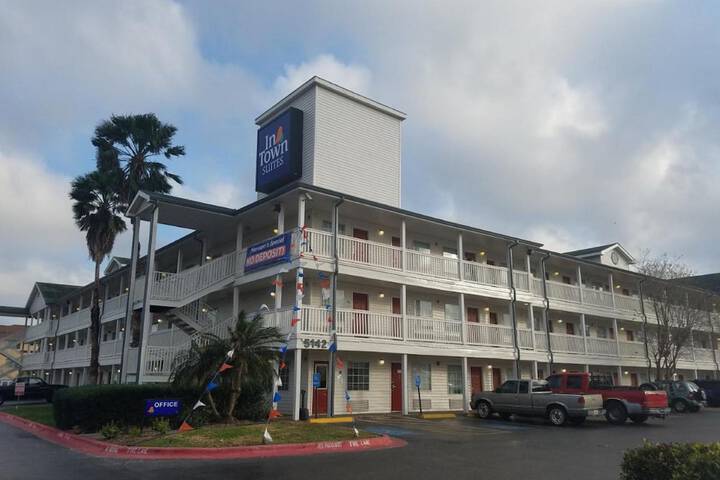 Hotel 28 of 28