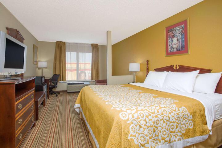1 King Bed Accessible (3 of 8)