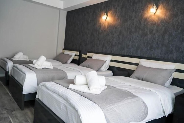 Room 5 of 13