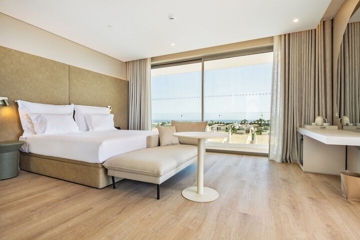 Room 20 of 120