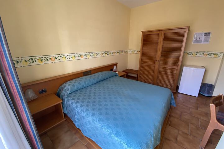 Room 17 of 58