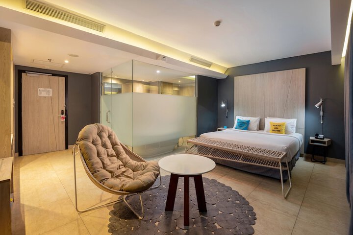 Room 14 of 53