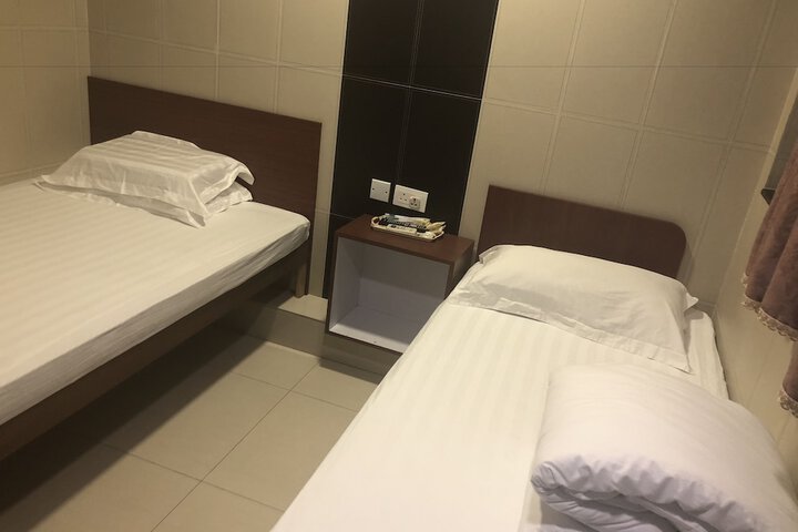 Room 21 of 40