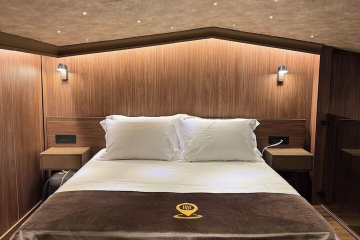 Room 6 of 55