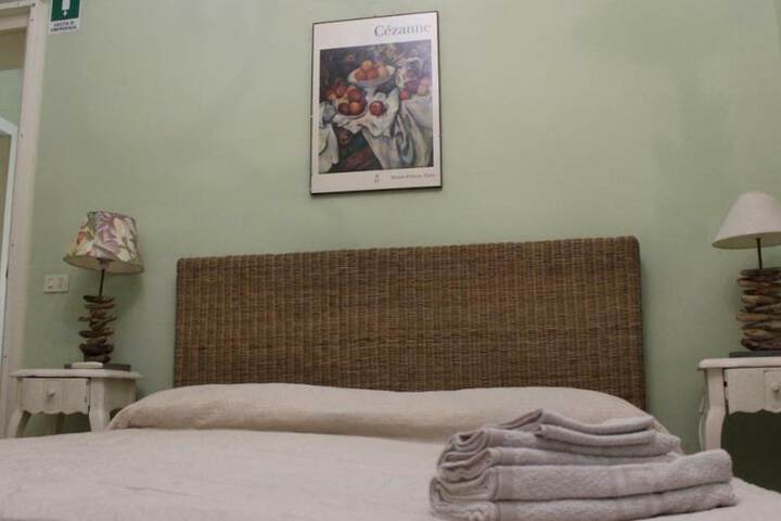 Room 3 of 8