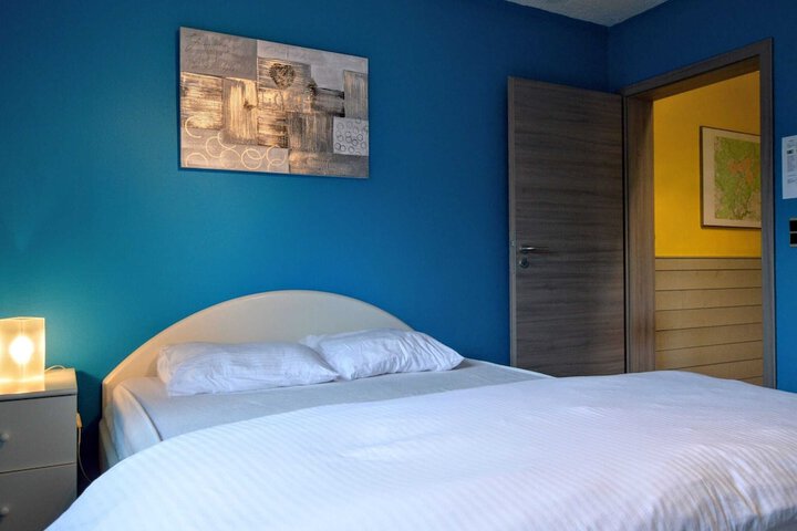 Room 2 of 29