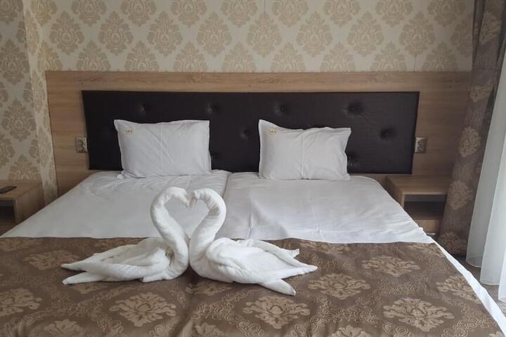 Room 8 of 37