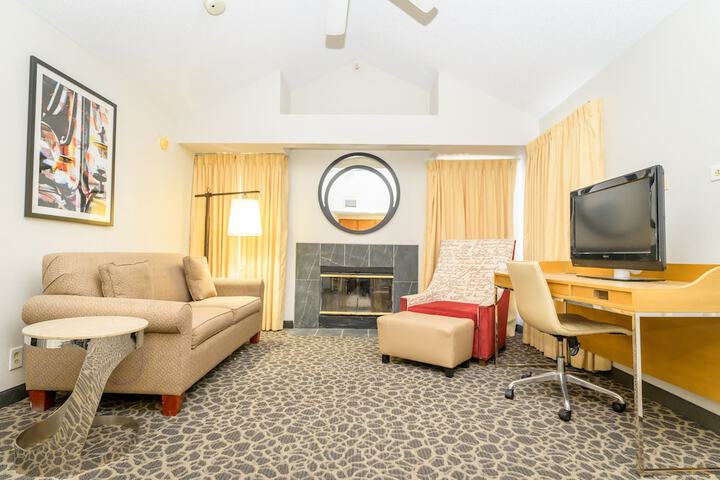 Room 8 of 37