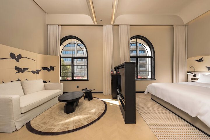 Room 45 of 134