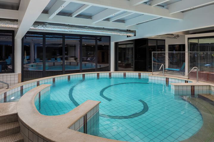 Pool 29 of 49