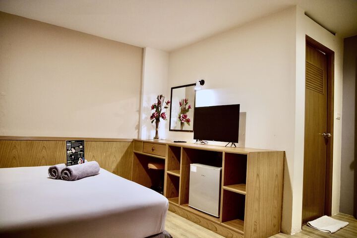 Room 3 of 88