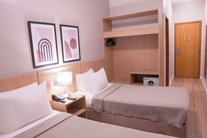 Room 30 of 84