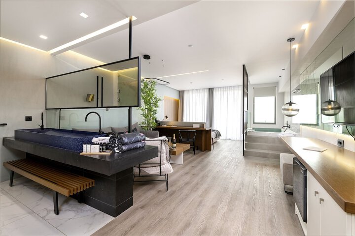 Room 45 of 145