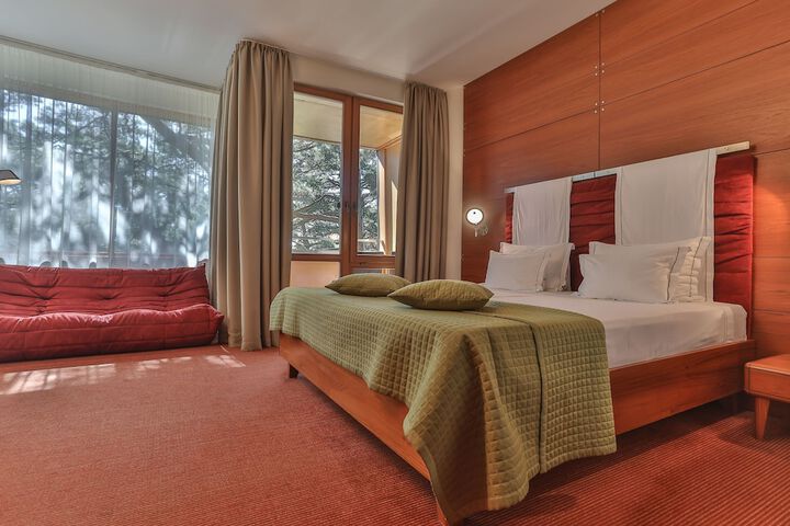 Room 20 of 158