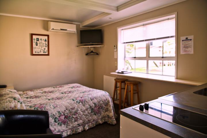 Room 18 of 36