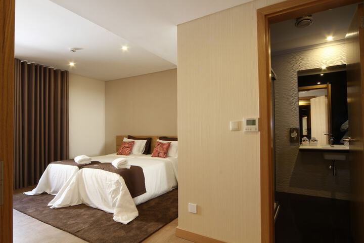 Room 17 of 32