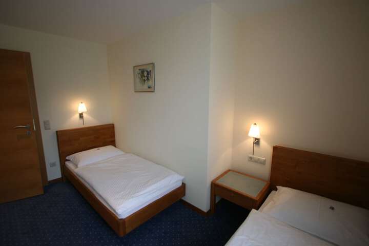 Room 9 of 89